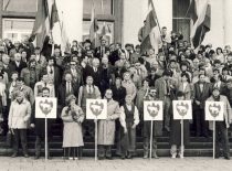 Kauno delegatai, atvykę į Lietuvos persitvarkymo sąjūdžio suvažiavimą, 1988 m. spalio 22 d.