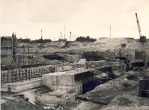 Kauno hidroelektrinės statyba, 1958 m. pavasaris. Nuotr. D. Palukaičio (Originalas – KTU muziejuje)