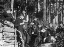 Studentų talka ruošiant kurą žiemai,1942 m. birželio 7 d.