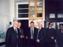 Prof. Antano Purėno 125-osios gimimo metinių paminėjimas KTU Cheminės technologijos fakultete, 2006 m. I&scaron; kairės: prof. R. Baltru&scaron;is, prof. V. Mickevičius, prof. Z. Beresnevičius, ?, prof. V. Martinaitis. (Prof. R. Baltru&scaron;io archyvas)