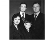 Ragulskių šeima, 1975 m.