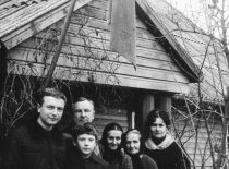 Ragulskiai svečiuose pas Kazimiero gimines Rožanskius Rozalime, 1976 m.
