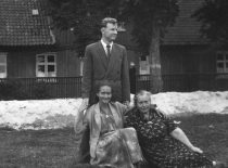Kazimieras su žmona Vyda ir jos mama Stefanija Kęsgailiene, 1958 m.