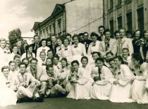 Kauno politechnikos instituto akademinis choras Kijeve, 1956 m. (Jadvygos &Scaron;i&scaron;kienės archyvas)