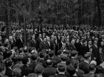 KPI rektoriaus prof. K. Baršausko laidotuvės Petrašiūnų kapinėse, 1964 m. (KTU fotoarchyvas)