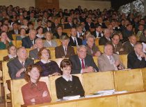 Prof. M. Martynaitis su žmona doc. Zenona Martynaitiene KTU Cheminės technologijos fakulteto 50-mečio renginyje, 1998 m. (J. Klėmano nuotr., KTU archyvas)