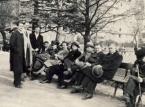 V. Babilius su draugais studentais Paryžiuje, 1932–1936 m. (Originalas – KTU muziejuje)