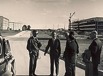 Italijos komunistų partijos laikraščio „L’Unita“ redaktoriaus Mario Alikato viešnagė KPI, 1966 m. (KTU muziejus)