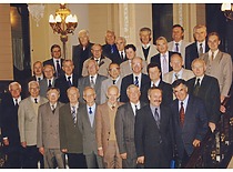 Lietuvos mokslų akademijos Technikos skyriaus nariai, 1996 m. Prof. A. Žiliukas – 2-oje eilėje 2-asis iš kairės. (Prof. A. Žiliuko šeimos archyvas)