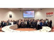 Prof. I. Leliūgienė su konferencijos &bdquo;Bendruomenės organizacijos ir seniūnaičio partnerystė vietos savivaldoje&ldquo;, įvykusios Mykolo Romerio universitete 2024 m., dalyviais. (MRU archyvas)