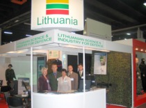 KTU Gynybos technologijų instituto kolektyvas mugėje, 2006 m. (KTU muziejus)