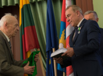 Prof. A. Fedaravičius KTU auloje skaito prane&scaron;imą universitetiniuose skaitymuose, skirtuose profesoriaus 70-mečiui, 2016 m. (J. Klėmano nuotr., KTU fotoarchyvas)