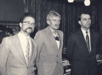 A. Fedaravičius su &bdquo;Vibrotechnikos&ldquo; mokslininkais G. Bisigirskiu ir E. &Scaron;liažu, 1986 m. (Prof. A. Fedaravičiaus &scaron;eimos archyvas)