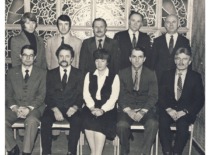 &bdquo;Vibrotechnikos&ldquo; mokslinio centro laboratorijų vedėjai, 1980 m. Pirmoje eilėje (i&scaron; kairės): V. Volkovas, G. Bisigirskas, L. Pata&scaron;ienė, A. Fedaravičius, E. &Scaron;liažas; antroje eilėje (i&scaron; kairės): A. Sasnauskas, R. Naumavičius, P. Varanauskas, A. Jurkulnevičius, A. Žukas. (Prof. A. Fedaravičiaus &scaron;eimos archyvas)