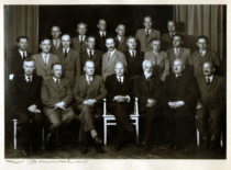 VDU Matematikos-gamtos fakulteto mokslinė taryba, 1935 m. 1-oje eilėje (i&scaron; kairės): doc. P. Katilius, doc. I. Končius, prof. A. Purėnas, prof. Z. Žemaitis, prof. P. Jodelė, prof. K. Sleževičius, prof. T. Ivanauskas; 2-oje eilėje: doc. Č. Pakuckas, doc. J. Dagys, doc. A. Žvironas, doc. J. Janickis, doc. B. Kodatis, doc. p. Brazdžiūnas, prof. M. Kaveckis, doc. K. Dauk&scaron;as, doc. J. Dalinkevičius; 3-ioje eilėje: doc. A. Puodžiukynas, doc. J. Matulis. A. Minkevičius, doc. A. Zubrys, doc. P. Slavėnas ir V. Viliamas. (KTU muziejus)